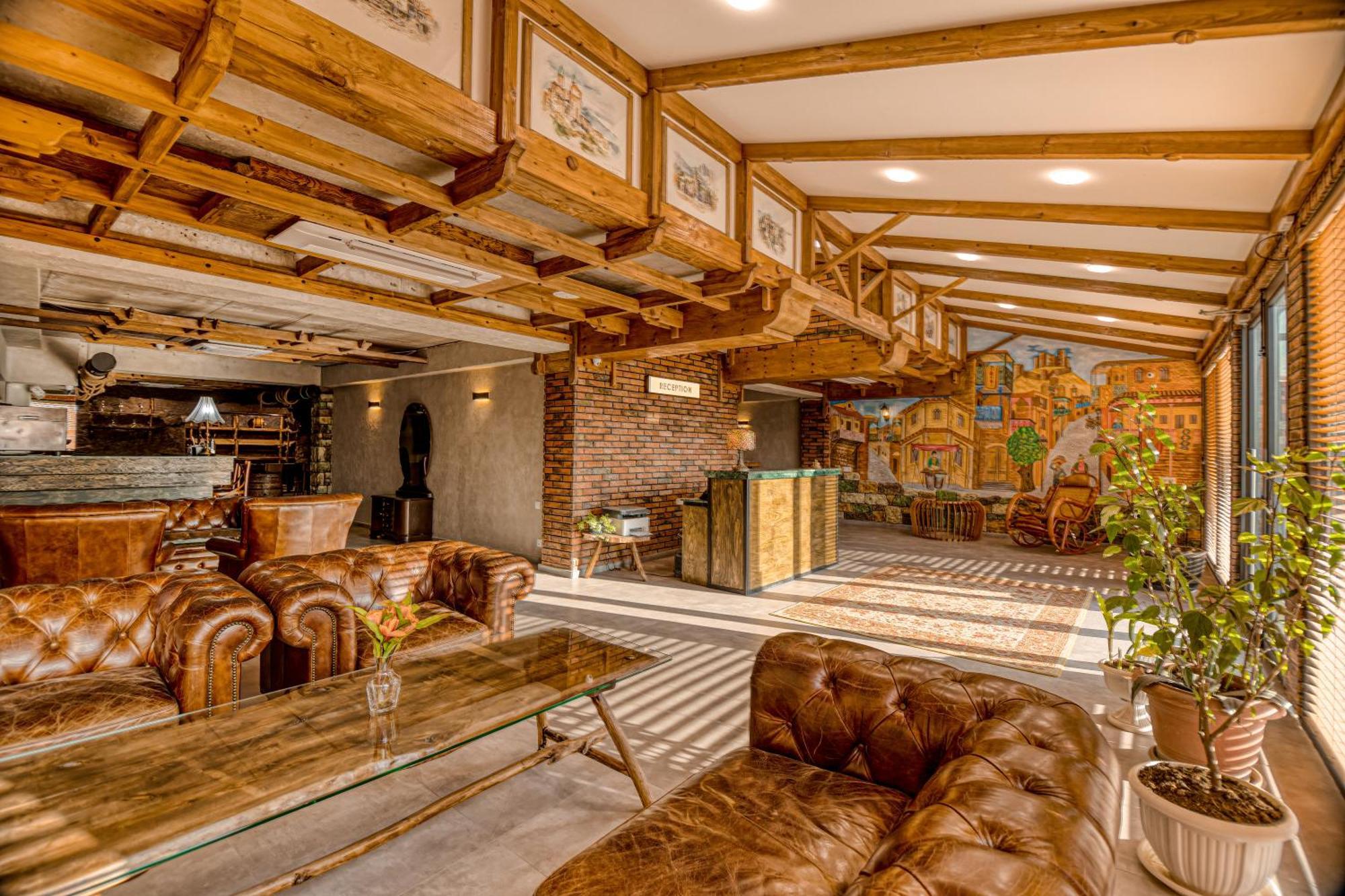Ivy Hotel Tbilissi Extérieur photo